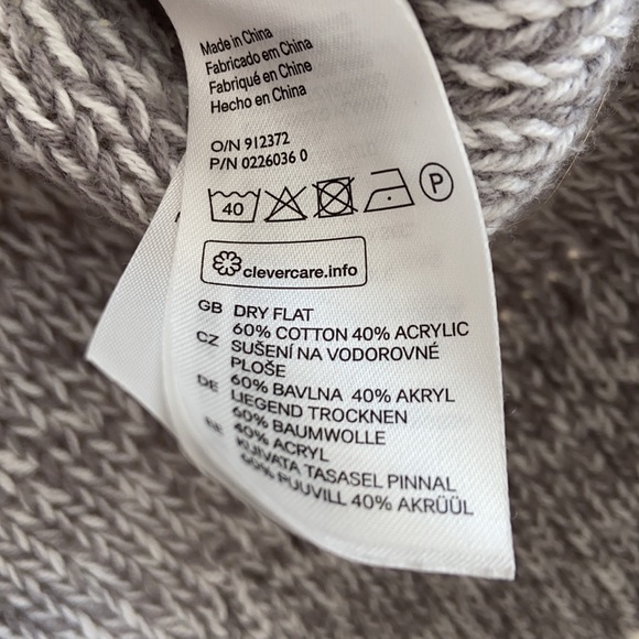 H&M cable knit grey long sleeve pullover sweater - Picture 7 of 8